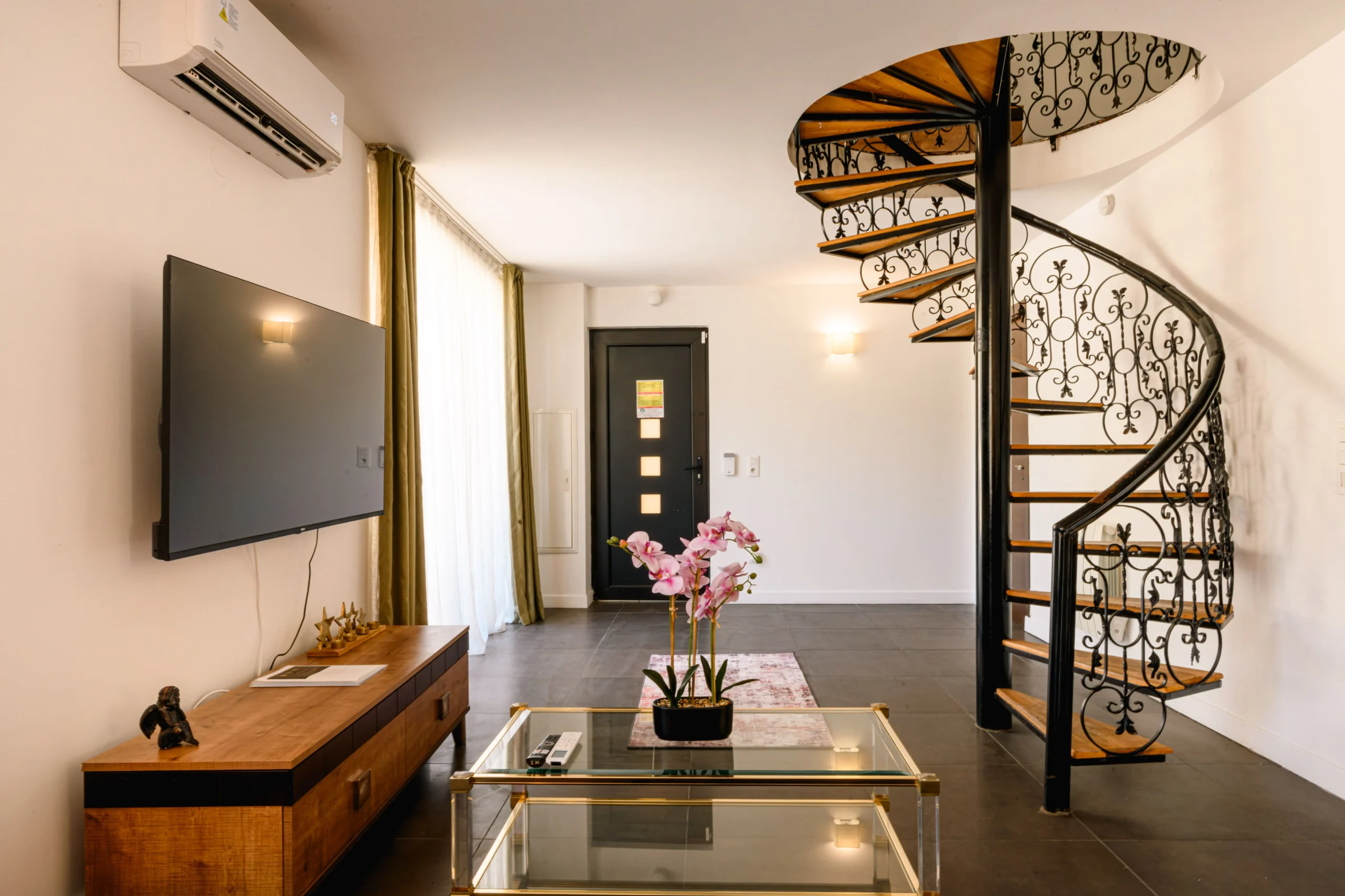 Cliquer pour agrandir Saphir 6 — Gold Lyon Cannes